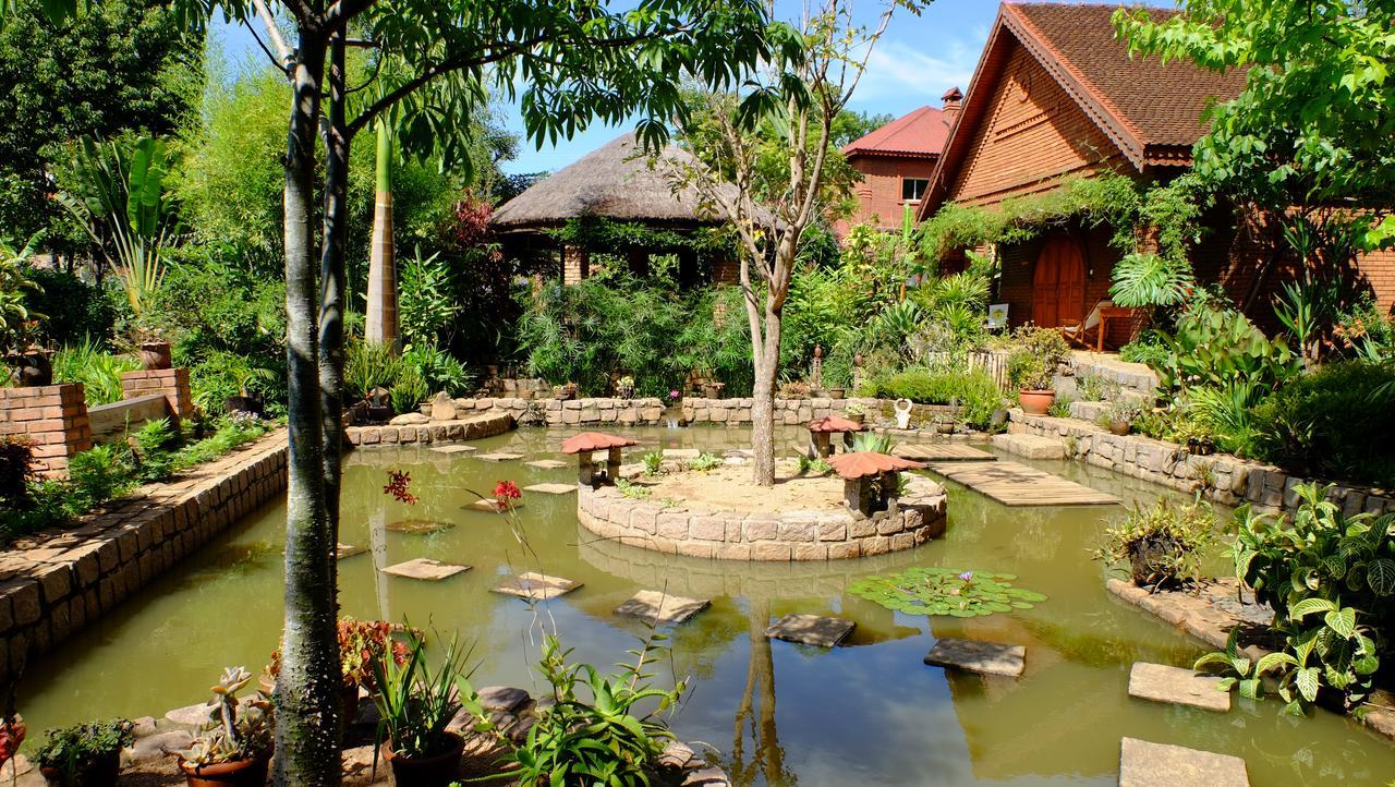 Eco Lodge Les Chambres Du Voyageur Antsirabe Exteriör bild