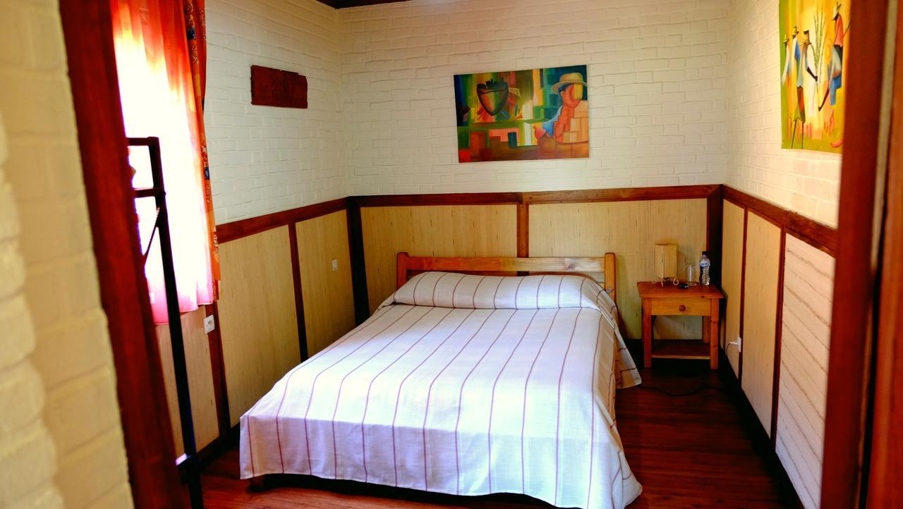 Eco Lodge Les Chambres Du Voyageur Antsirabe Exteriör bild